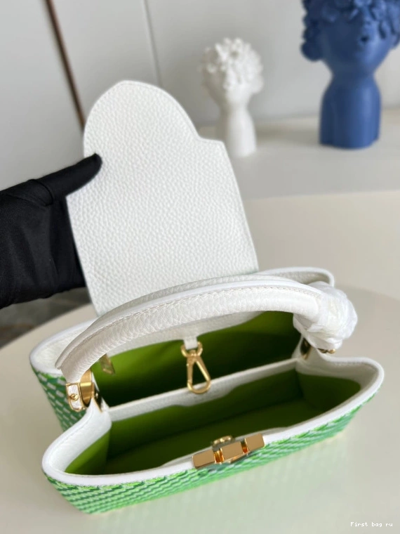First bag ru CAPUCINES LOUIS VUITTON BB 0728